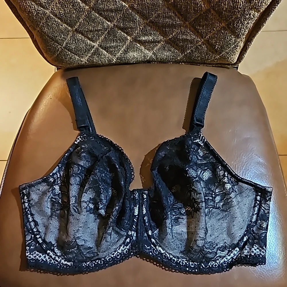 Wacoal Lace To Love Unlined Underwire Black Tan Floral Lace Sheer Bra NWOT - Picture 1 of 3